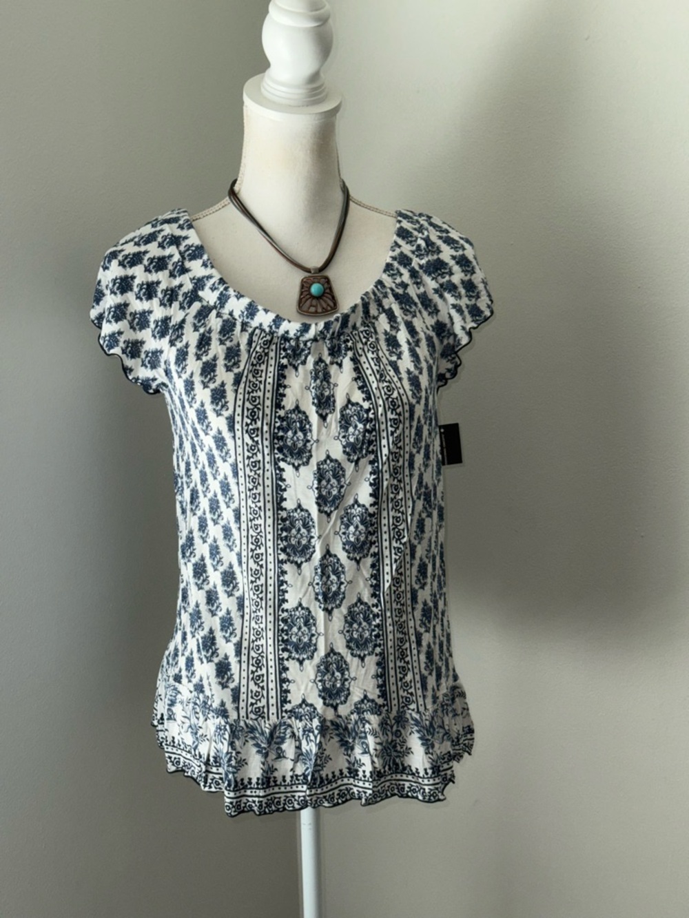 I.N.C Women's Blue and White Printed Ruffle Hem Top